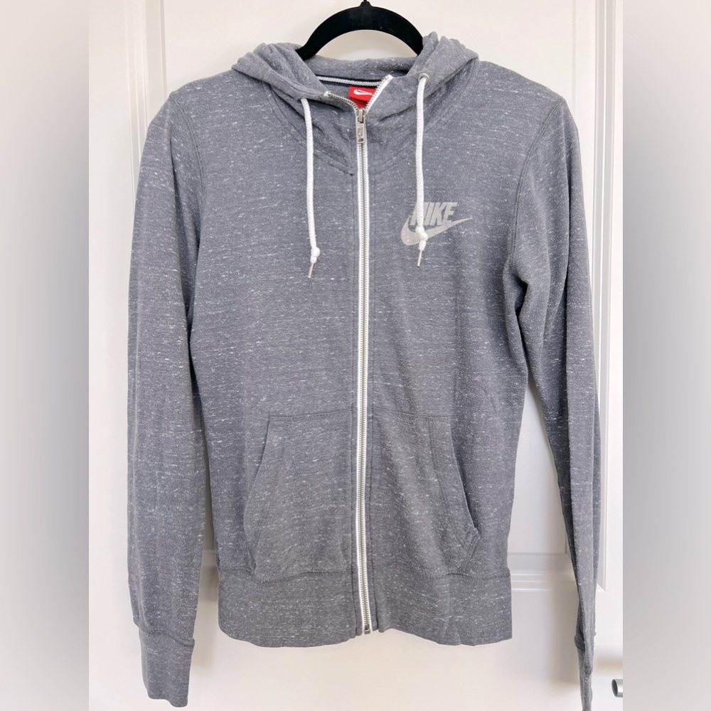 Nike | Women’s Heather Grey Light Jacket